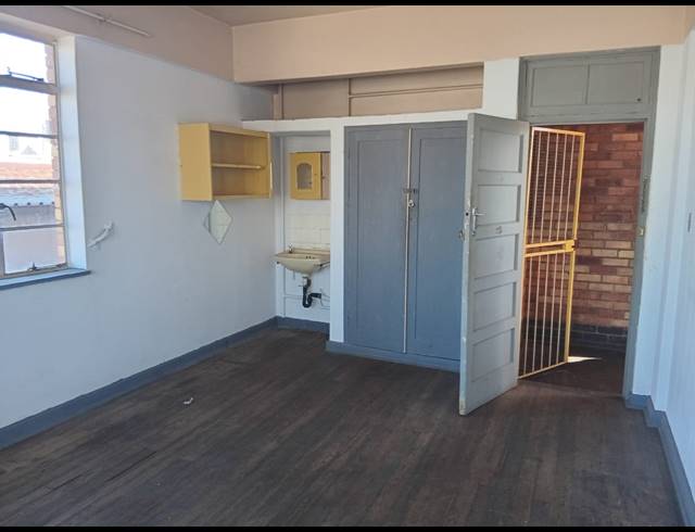 1 bed property to rent in SPRINGS OLD